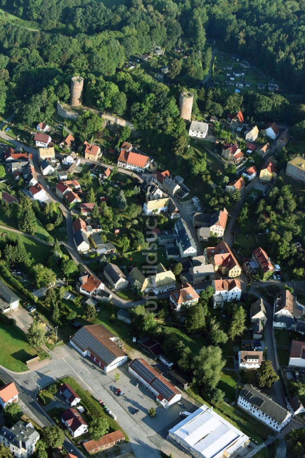 Luftbild Kohren-Sahlis - Ruine und Mauerreste der ehemaligen Burganlage der Veste in Kohren-Sahlis im Bundesland Sachsen