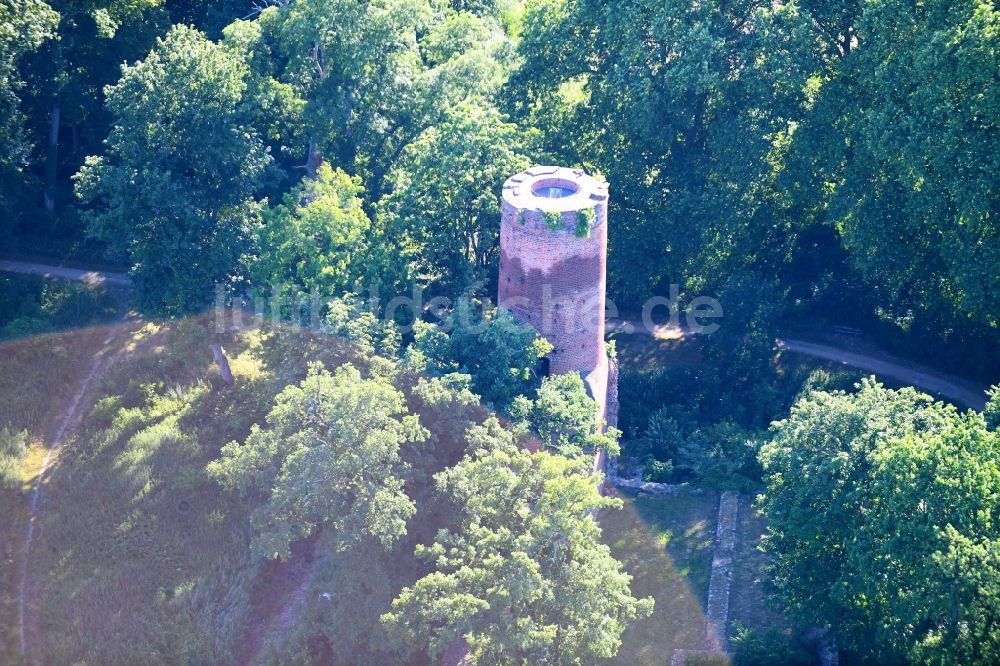 Luftbild Wolfshagen - Ruine und Mauerreste der ehemaligen Burganlage der Veste in Wolfshagen im Bundesland Brandenburg, Deutschland