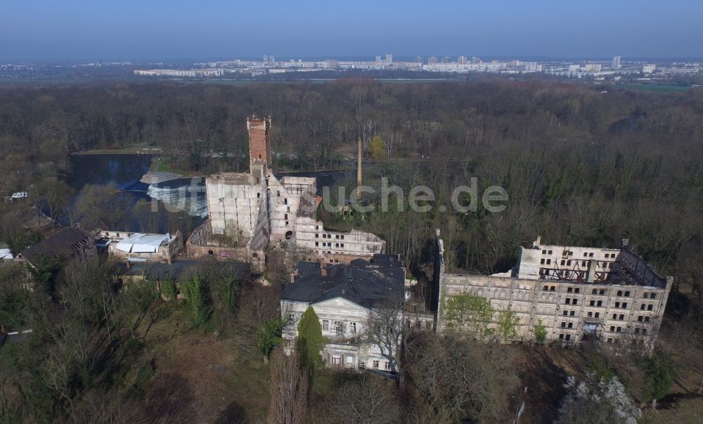 Luftaufnahme Halle (Saale) - Ruine Papiermühle in Halle (Saale) im Bundesland Sachsen-Anhalt, Deutschland