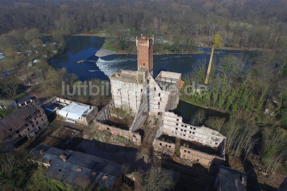 Halle (Saale) aus der Vogelperspektive: Ruine Papiermühle in Halle (Saale) im Bundesland Sachsen-Anhalt, Deutschland