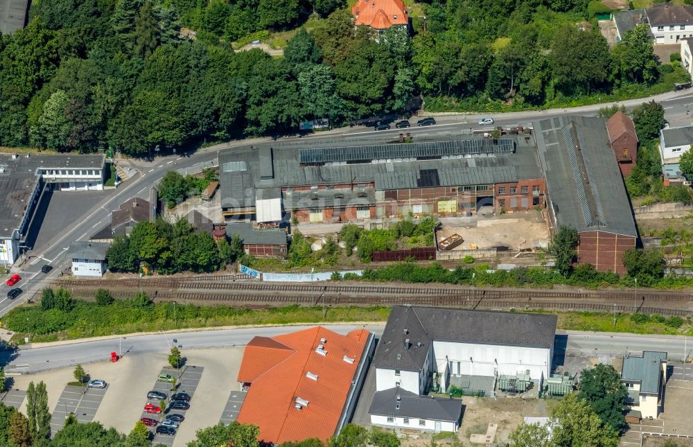 Luftbild Ennepetal - Ruine der verfallenden Lagerhallen und Speditionsgebäude an der Milsper Straße in Ennepetal im Bundesland Nordrhein-Westfalen - NRW, Deutschland