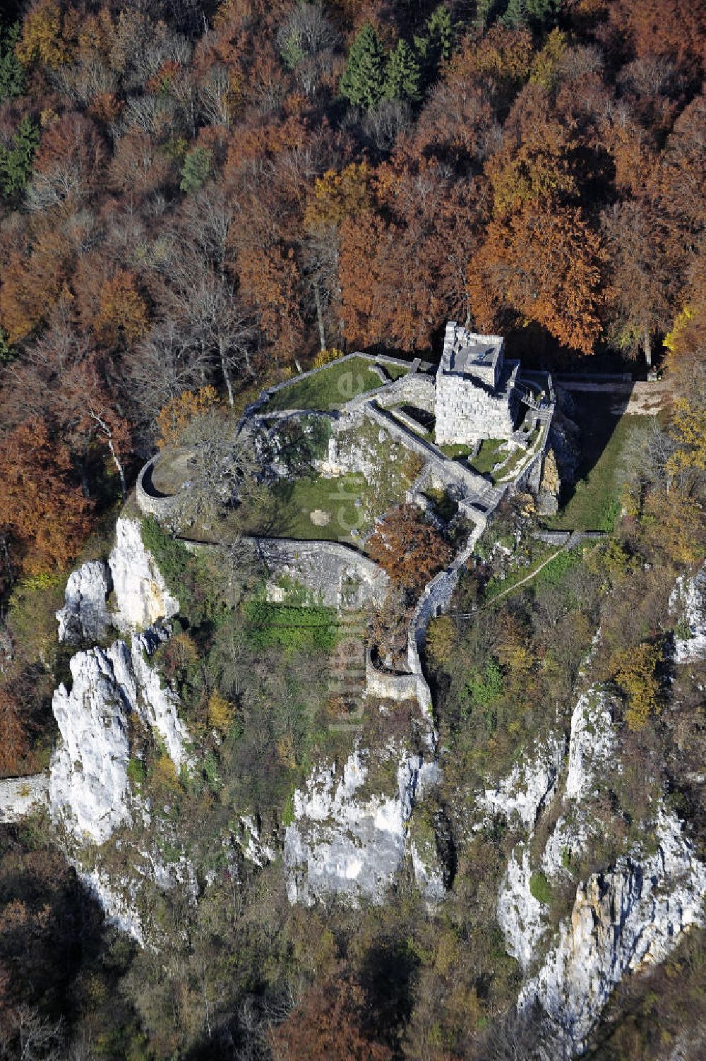 Luftbild Münsingen - Ruinen der Burg Hohengundelfingen