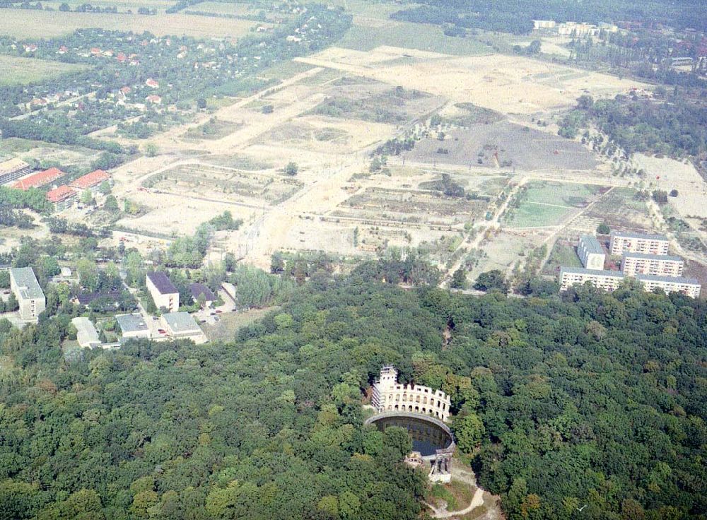 Potsdam von oben - Ruinenberg bei Sanssouci mit dem Entwicklungsgebiet Bornstedter Feld in Potsdam.