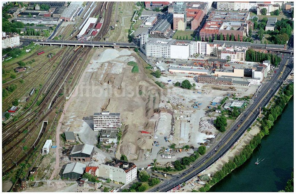 Berlin von oben - Räumung/Abriß des Anschutz-Areals am Ostbahnhof