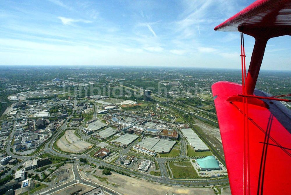 Oberhausen von oben - Rundflug mit einem Doppeldecker- Flugzeug vom Typ Antonow AN-2