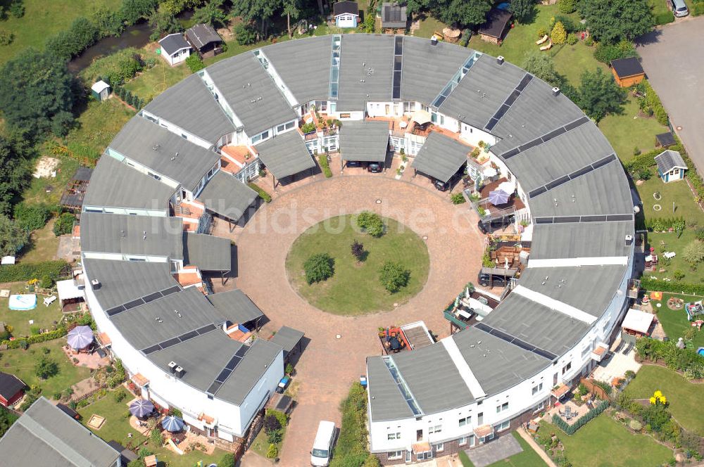 Dessau-Roßlau / OT Meinsdorf aus der Vogelperspektive: Rundling in Meinsdorf bei Dessau