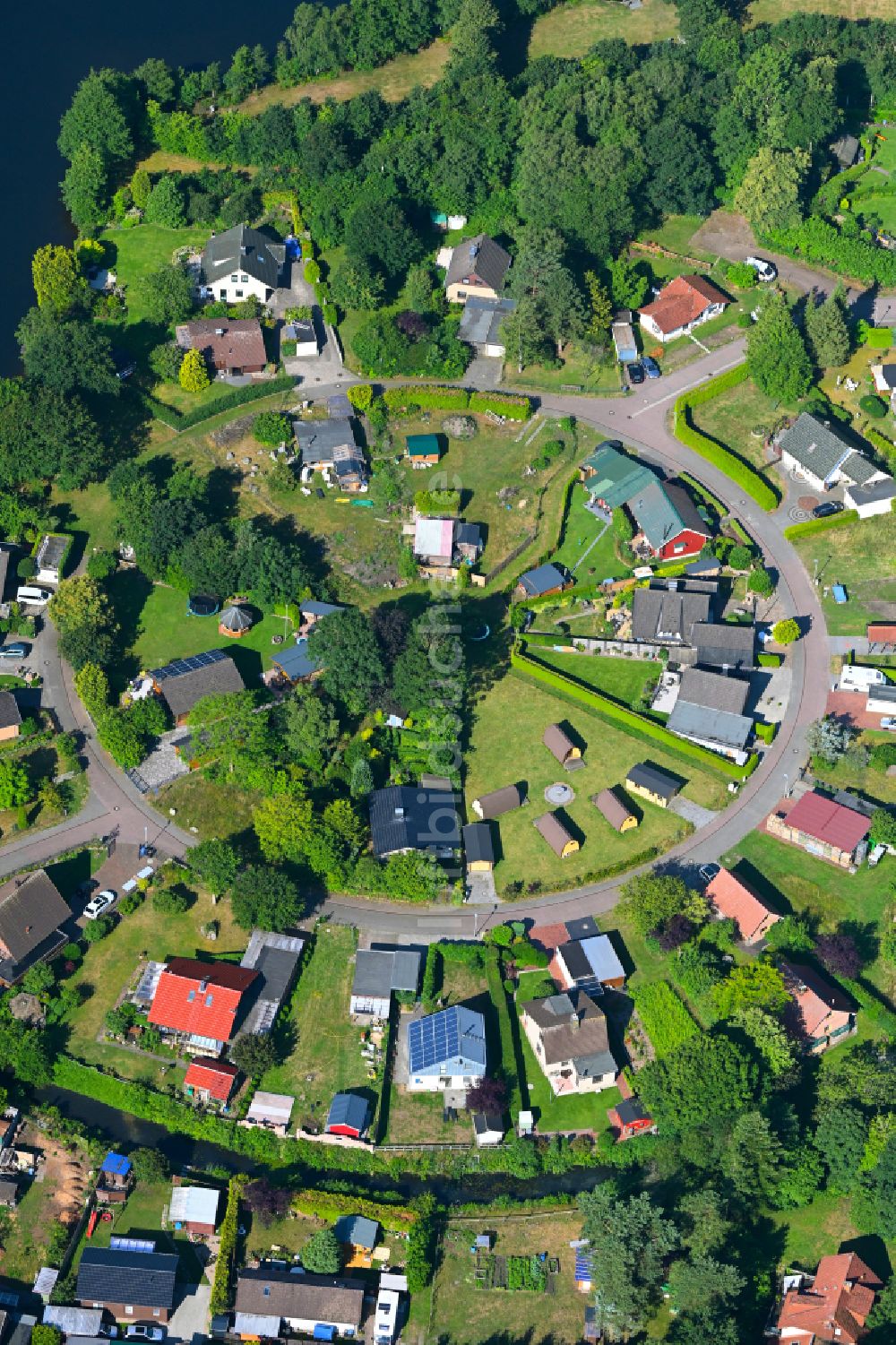 Langen von oben - Rundlings- Dorf - Ansicht in Langen im Bundesland Niedersachsen, Deutschland