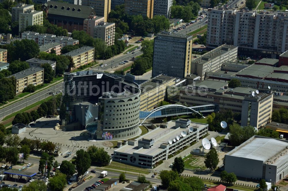 Luftaufnahme Warschau Mokotow - Rundneubau des Fernsehsenders und Rundfunkhauses TVP in Warschau in Polen