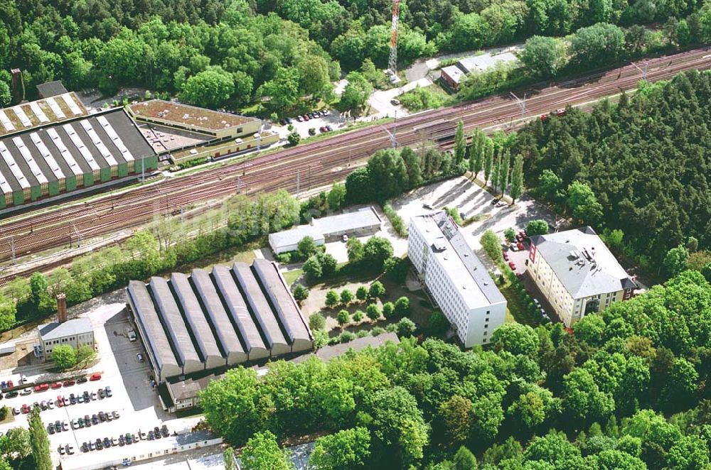 Luftbild Berlin -Grünau - S-Bahndepot der Berliner S-Bahn GmbH und Gelände der Bombadier AG östlich des S-Bahnhofs Grünau