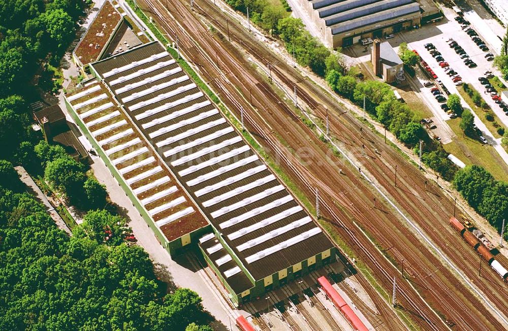 Luftaufnahme Berlin -Grünau - S-Bahndepot der Berliner S-Bahn GmbH und Gelände der Bombadier AG östlich des S-Bahnhofs Grünau