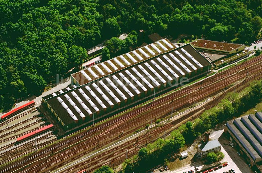 Luftaufnahme Berlin -Grünau - S-Bahndepot der Berliner S-Bahn GmbH und Gelände der Bombadier AG östlich des S-Bahnhofs Grünau