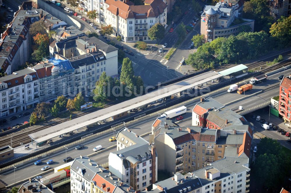 Luftaufnahme Berlin - S-Bahnhof Bundesplatz in Berlin-Charlottenburg