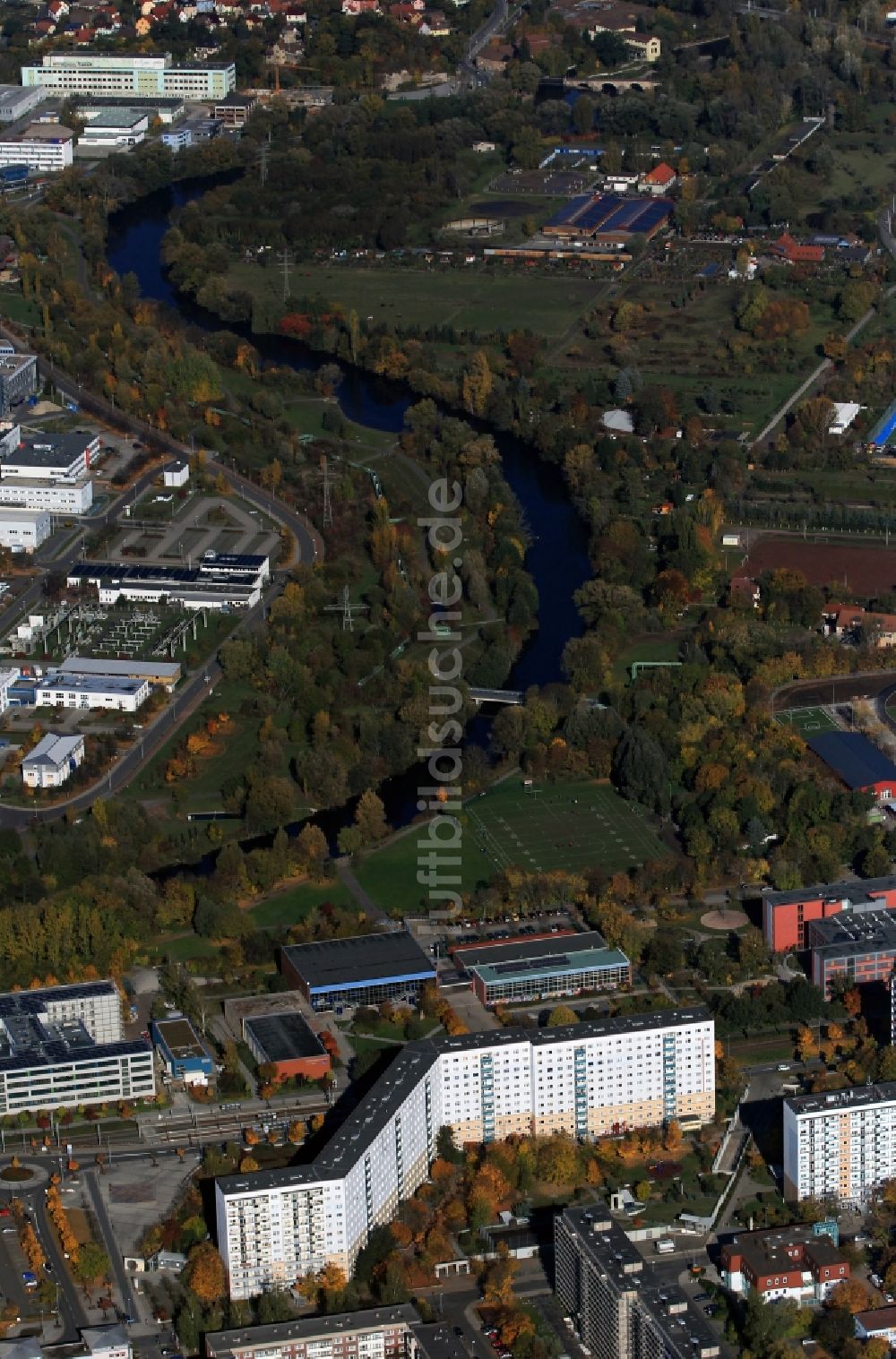 Jena aus der Vogelperspektive: Saale bei dem Stadtteil Lobeda von Jena in Thüringen