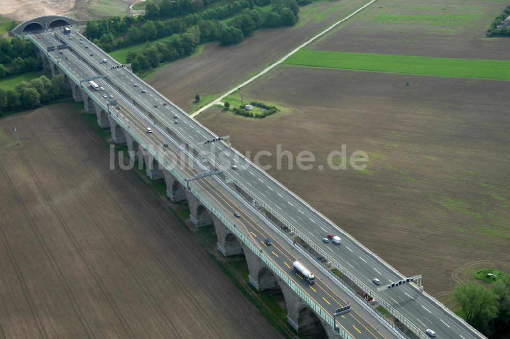 Jena aus der Vogelperspektive: Saalebrücke der Autobahn A4 bei Jena