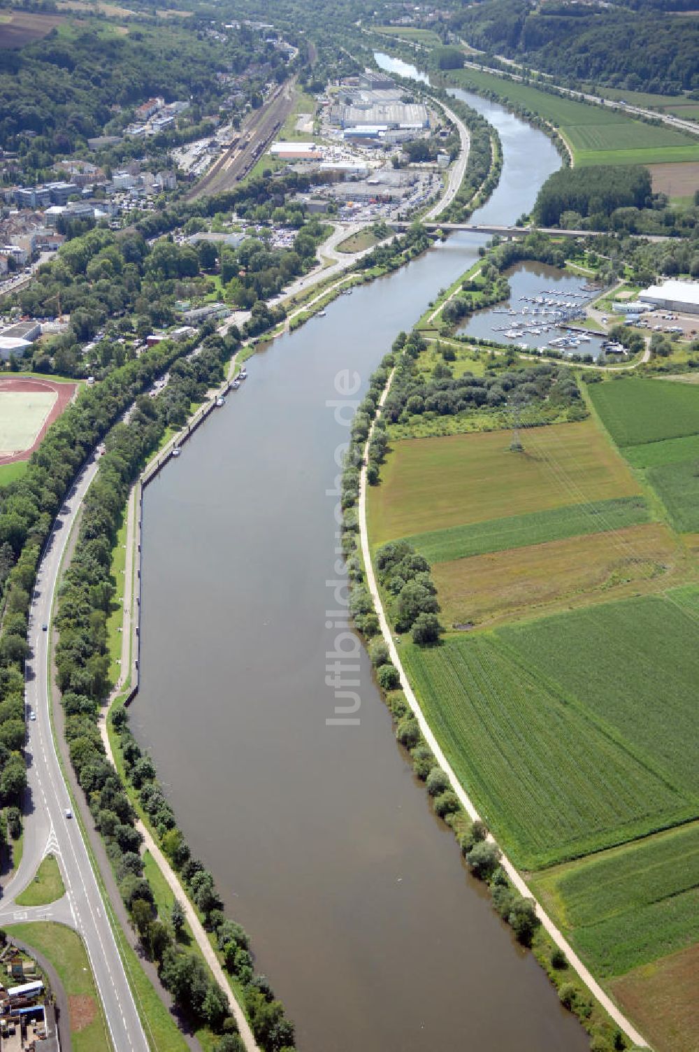 Merzig aus der Vogelperspektive: Saarverlauf bei Merzig