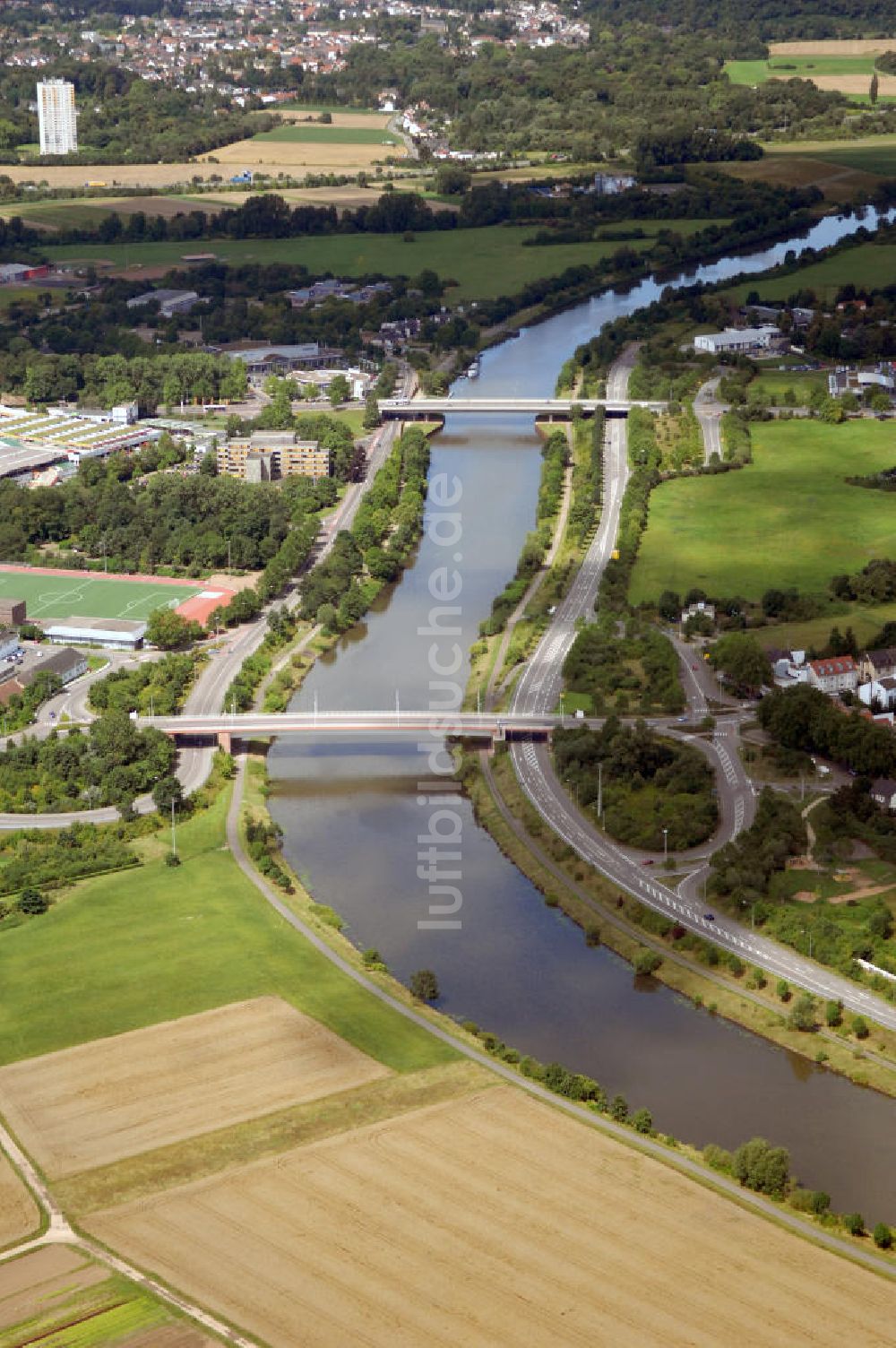 Saarlouis von oben - Saarverlauf bei Saarlouis