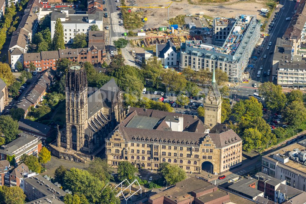 Luftbild Duisburg - Salvatorkirche und Gebäude der Stadtverwaltung - Rathaus in Duisburg im Bundesland Nordrhein-Westfalen, Deutschland