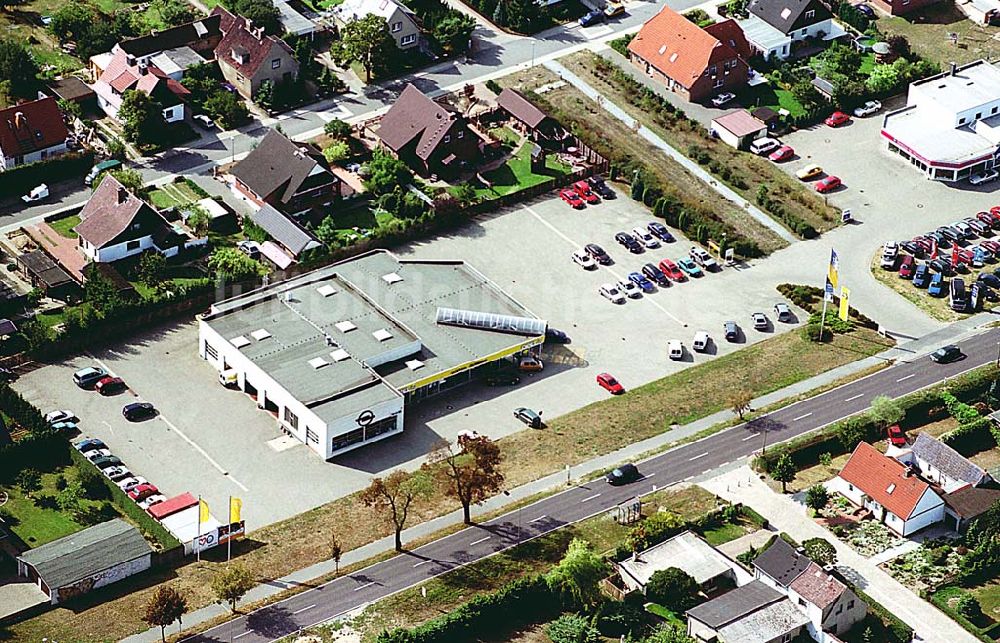 Salzwedel / Sachsen-Anhalt von oben - Salzwedel / Sachsen-Anhalt Blick auf das OPEL-Autohaus in Salzwedel / Sachsen-Anhalt Adresse: Autohaus Altmark GmbH Arendseer Str