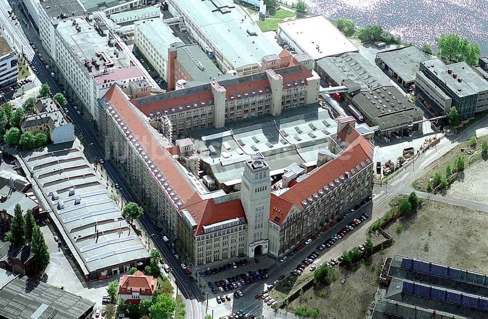 Luftaufnahme Berlin / Köpenick - Samsung-Fernsehtechnikwerk (ehemals Werk für Fernsehelektronik WF) in Niederschöneweide an der Spree