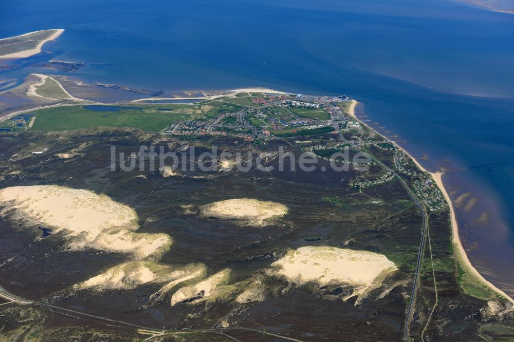 List aus der Vogelperspektive: Sand- Dünen- und Heide- Landschaft bei List auf Sylt im Bundesland Schleswig-Holstein