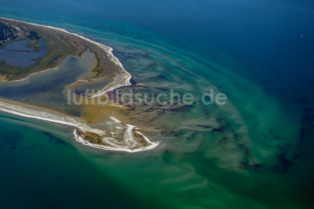 Born am Darß von oben - Sandbank- Landfläche durch Strömungen unter der Meeres- Wasseroberfläche Darsser Ort in Born am Darß im Bundesland Mecklenburg-Vorpommern