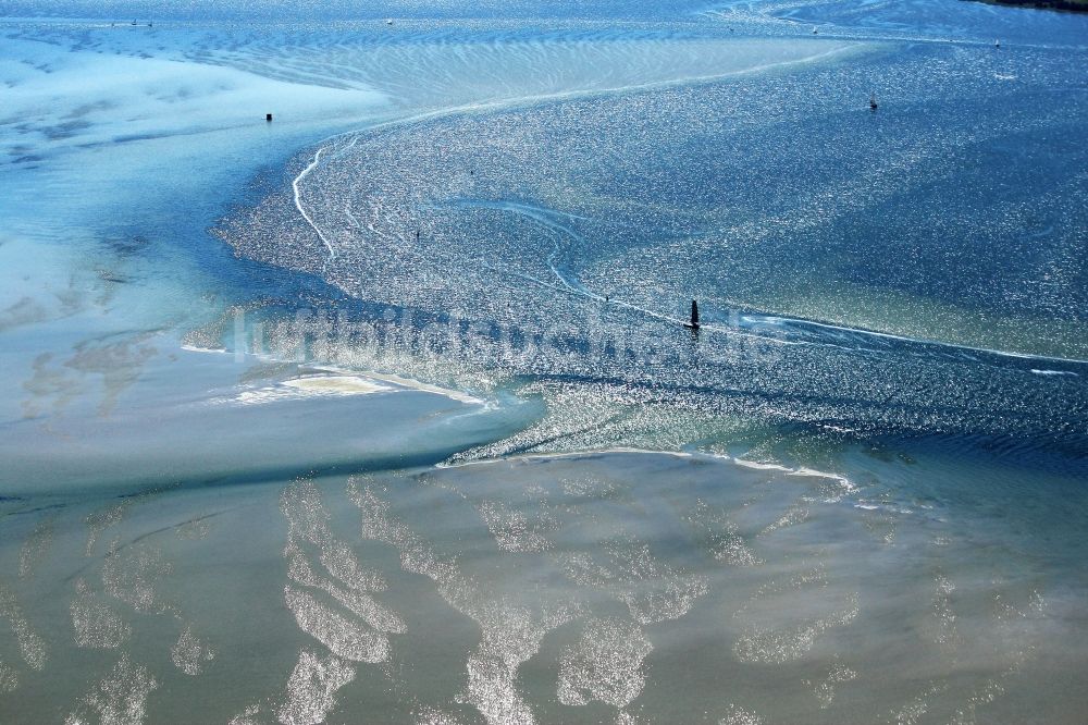 Luftbild Loissin - Sandbank- Landfläche durch Strömungen unter der Meeres- Wasseroberfläche der Ostsee bei Loissin im Bundesland Mecklenburg-Vorpommern