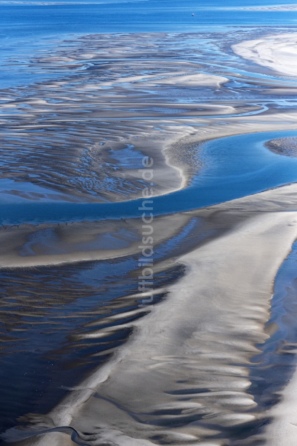 Sankt Peter-Ording von oben - Sandbank- Landfläche in der Meeres- Wasseroberfläche der Nordsee in Sankt Peter-Ording im Bundesland Schleswig-Holstein