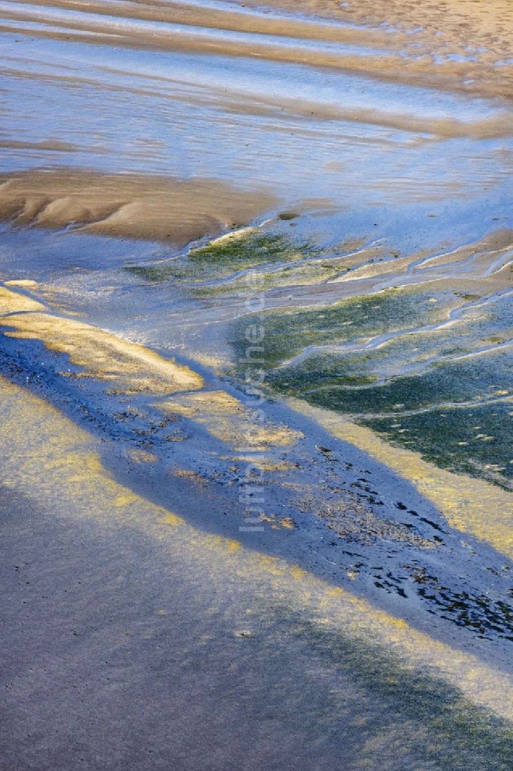 Luftbild Sankt Peter-Ording - Sandbank- Landfläche in der Meeres- Wasseroberfläche der Nordsee in Tating im Bundesland Schleswig-Holstein