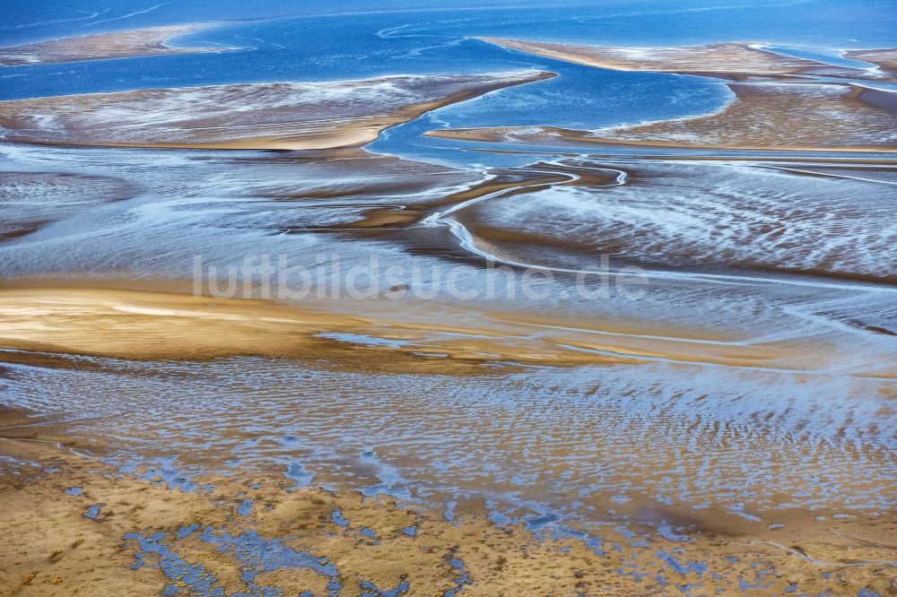 Sankt Peter-Ording aus der Vogelperspektive: Sandbank- Landfläche und Wasserläufe in der Meeres- Wasseroberfläche der Nordsee in Hedwigenkoog im Bundesland Schleswig-Holstein