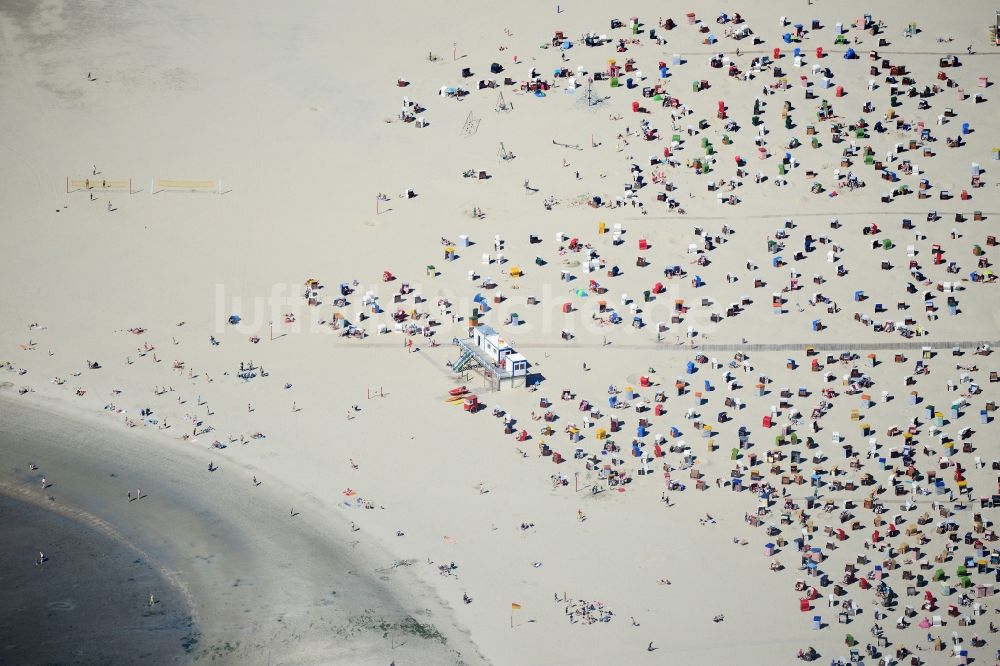 Borkum von oben - Sandstrand- Landschaft in Borkum im Bundesland Niedersachsen