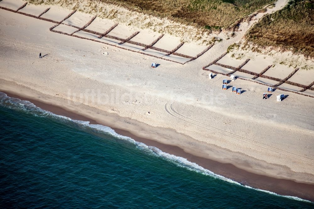 Hörnum (Sylt) von oben - Sandstrand- Landschaft Kressen-Jacobs-Tal in Hörnum (Sylt) im Bundesland Schleswig-Holstein, Deutschland