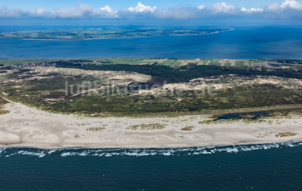 Luftbild Amrum - Sandstrand- Landschaft in Norddorf in Amrum im Bundesland Schleswig-Holstein, Deutschland