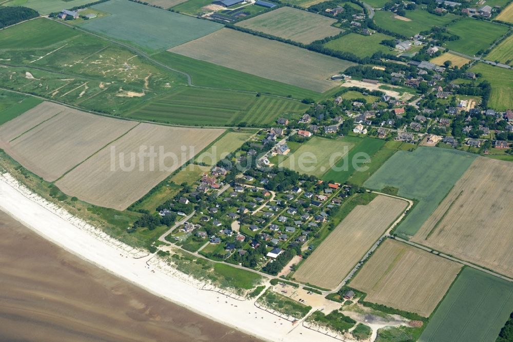 Goting aus der Vogelperspektive: Sandstrand- Landschaft an der Nordsee in Goting auf der Insel Föhr im Bundesland Schleswig-Holstein