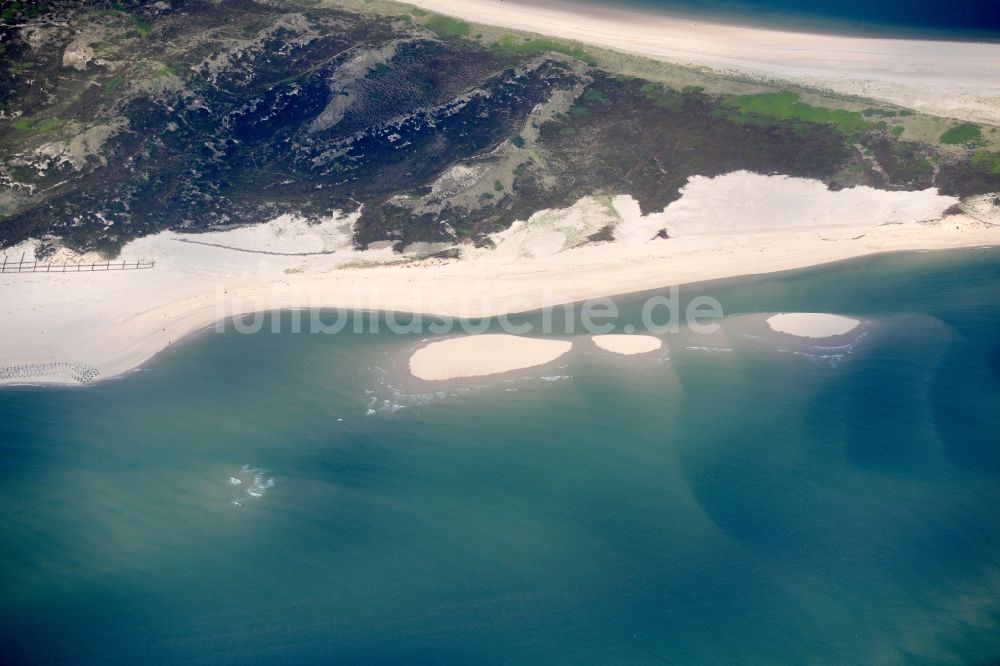 Luftaufnahme Hörnum (Sylt) - Sandstrand- Landschaft an der Nordsee in Hörnum (Sylt) im Bundesland Schleswig-Holstein