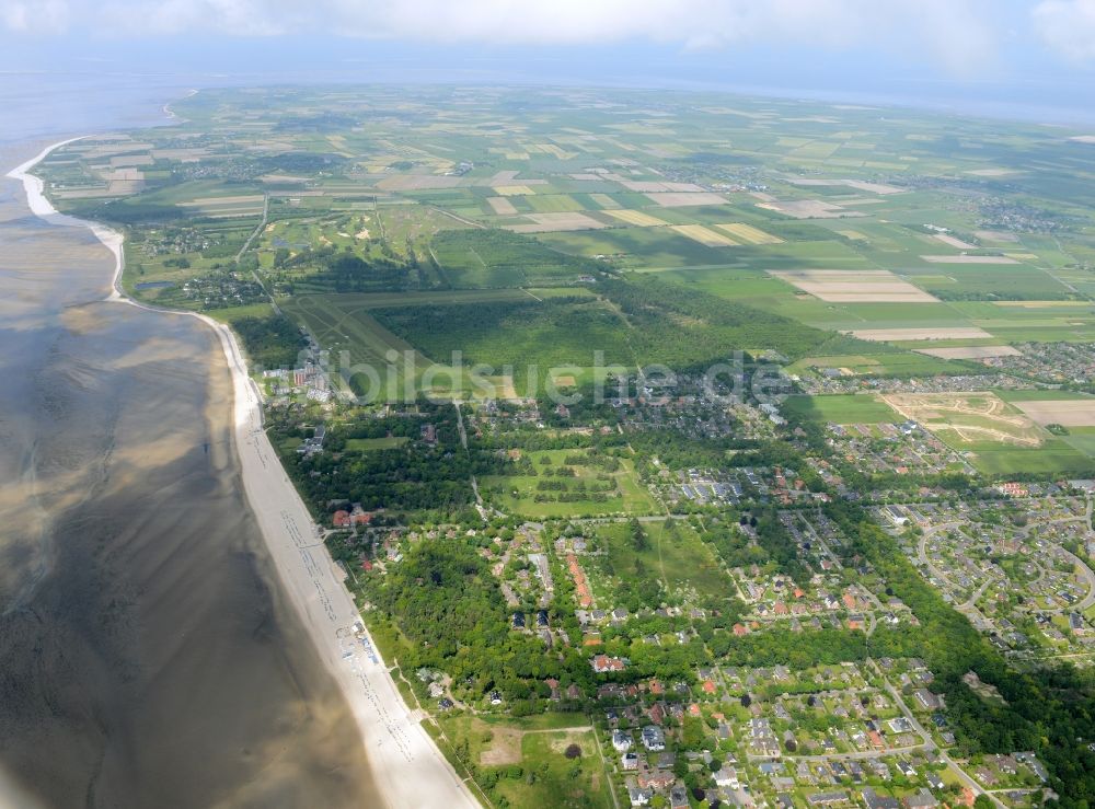 Wyk auf Föhr von oben - Sandstrand- Landschaft an der Nordsee auf der Insel Wyk auf Föhr im Bundesland Schleswig-Holstein