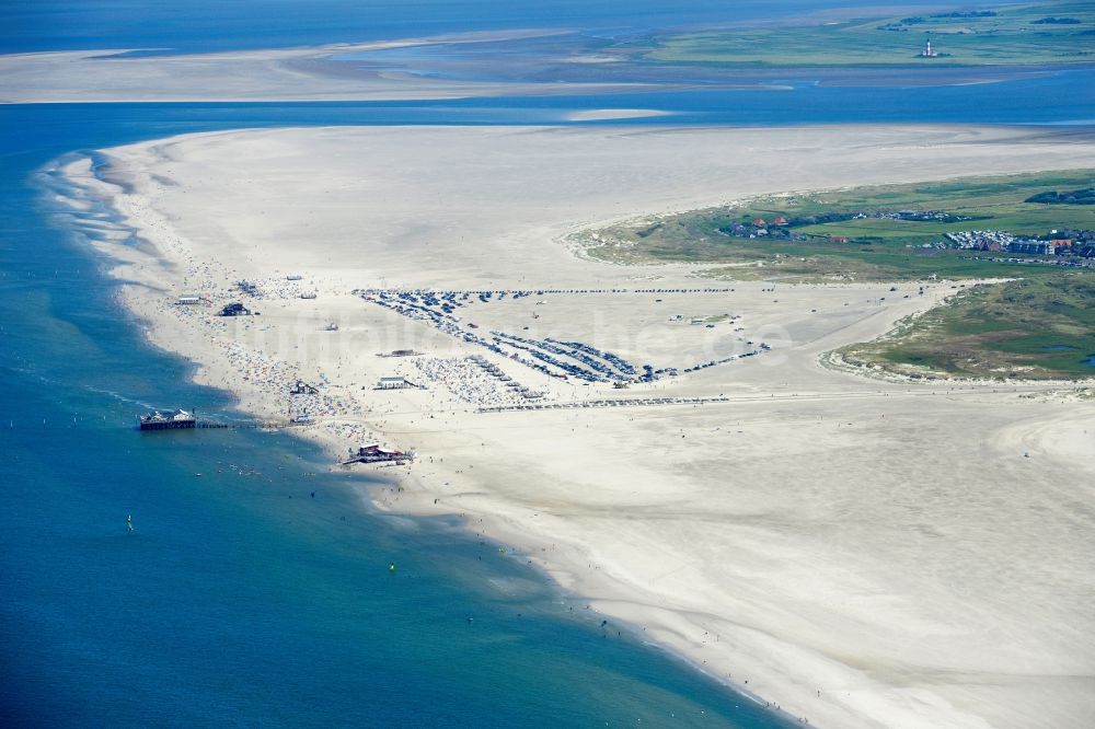 Sankt Peter-Ording von oben - Sandstrand- Landschaft an der Nordsee - Küste im Ortsteil Sankt Peter-Ording in Sankt Peter-Ording im Bundesland Schleswig-Holstein