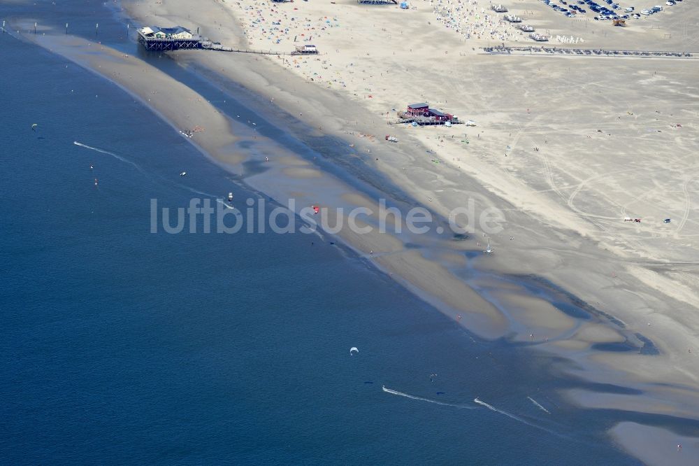 Luftaufnahme Sankt Peter-Ording - Sandstrand- Landschaft an der Nordsee- Küste in Sankt Peter-Ording im Bundesland Schleswig-Holstein