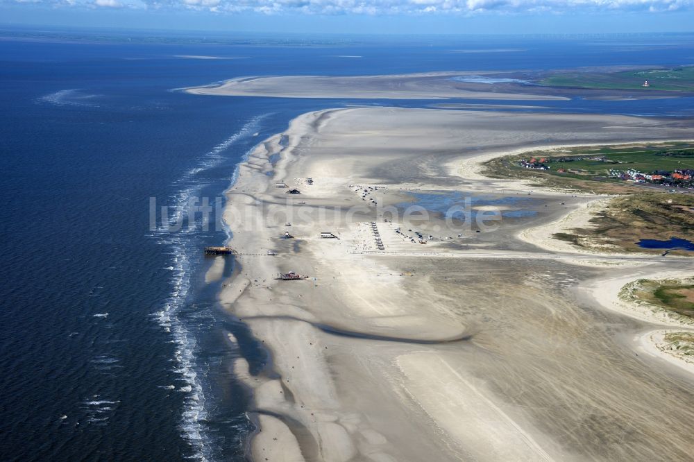 Sankt Peter-Ording aus der Vogelperspektive: Sandstrand- Landschaft an der Nordsee- Küste in Sankt Peter-Ording im Bundesland Schleswig-Holstein