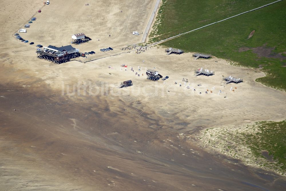 Sankt Peter-Ording aus der Vogelperspektive: Sandstrand- Landschaft an der Nordsee- Küste in Sankt Peter-Ording im Bundesland Schleswig-Holstein