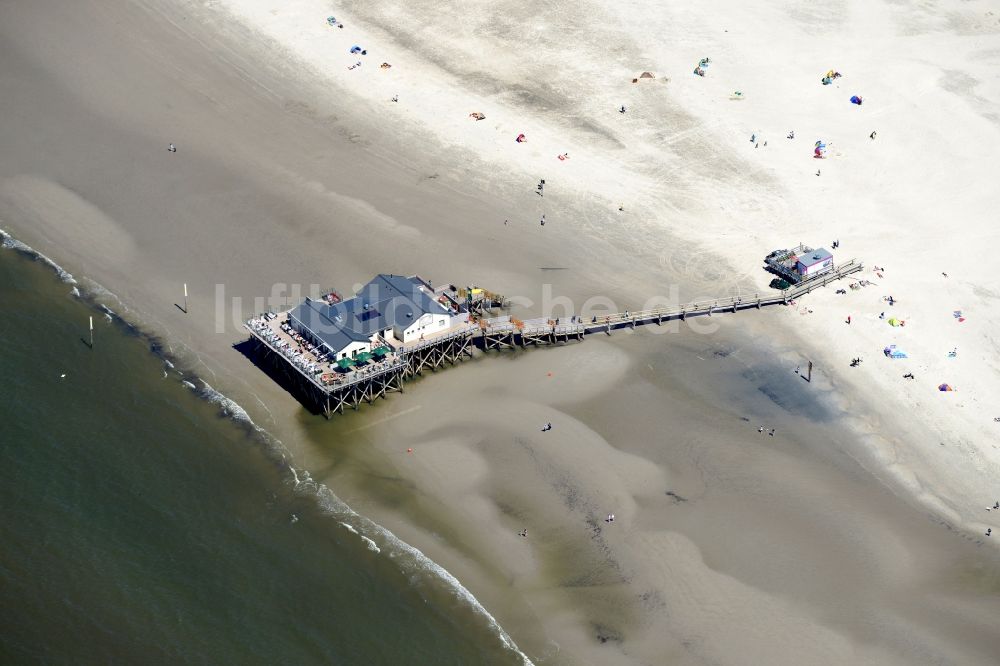 Luftaufnahme Sankt Peter-Ording - Sandstrand- Landschaft an der Nordsee- Küste in Sankt Peter-Ording im Bundesland Schleswig-Holstein