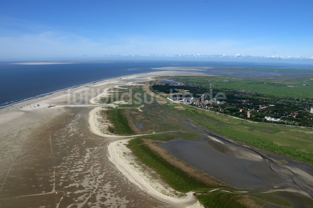 Sankt Peter-Ording aus der Vogelperspektive: Sandstrand- Landschaft an der Nordsee in Sankt Peter-Ording im Bundesland Schleswig-Holstein