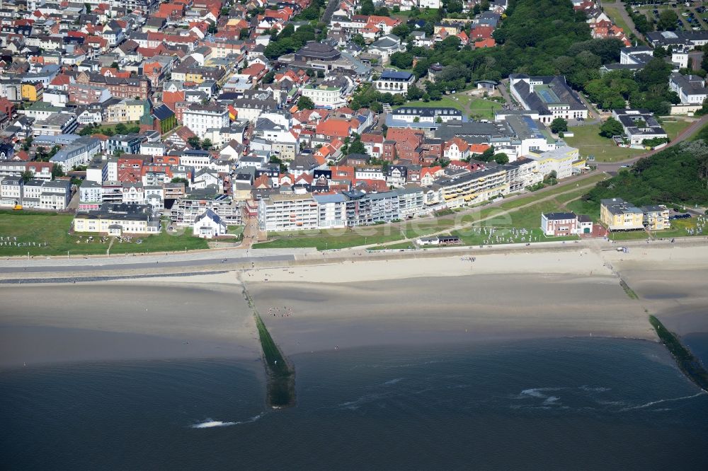 Norderney aus der Vogelperspektive: Sandstrand- Landschaft an der Nordsee zur Insel Norderney im Bundesland Niedersachsen