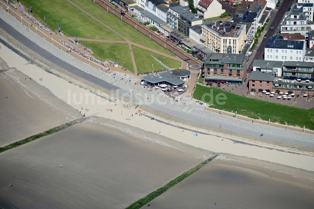 Norderney von oben - Sandstrand- Landschaft an der Nordsee zur Insel Norderney im Bundesland Niedersachsen