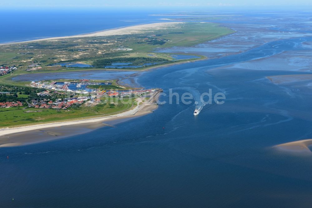 Norderney aus der Vogelperspektive: Sandstrand- Landschaft an der Nordsee zur Insel Norderney im Bundesland Niedersachsen