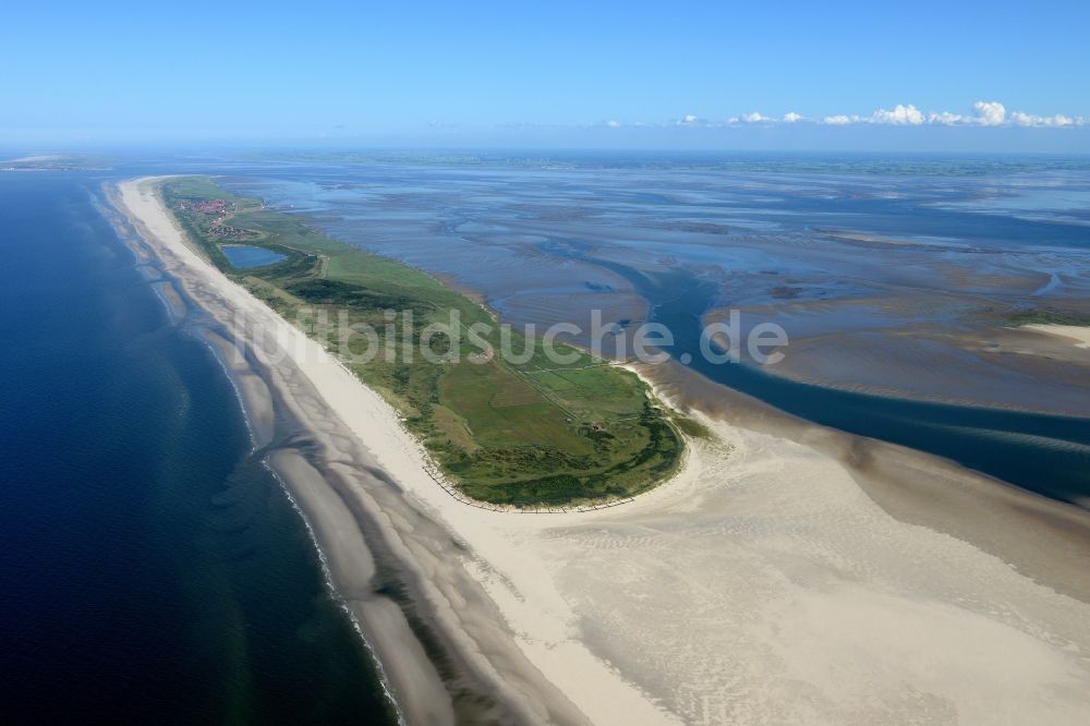 Luftbild Juist - Sandstrand- Landschaft an der Ostfriesischen Insel in Juist im Bundesland Niedersachsen