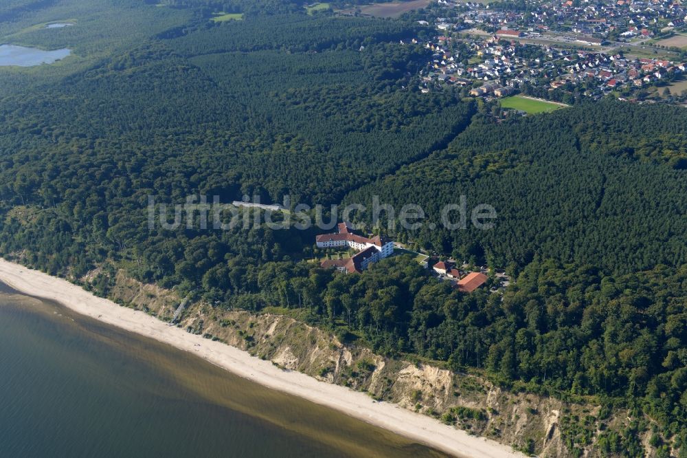 Ückeritz von oben - Sandstrand- Landschaft an der Ostsee in Ückeritz im Bundesland Mecklenburg-Vorpommern