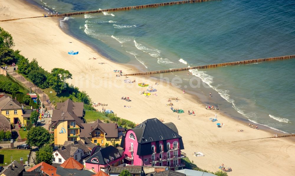 Luftaufnahme Niechorze Horst - Sandstrand- Landschaft an der Ostsee in Niechorze Horst in Westpommern, Polen