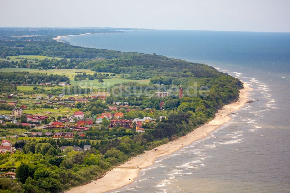 Luftbild Sarbinowo - Sandstrand- Landschaft an der Ostsee in Sarbinowo in Westpommern, Polen