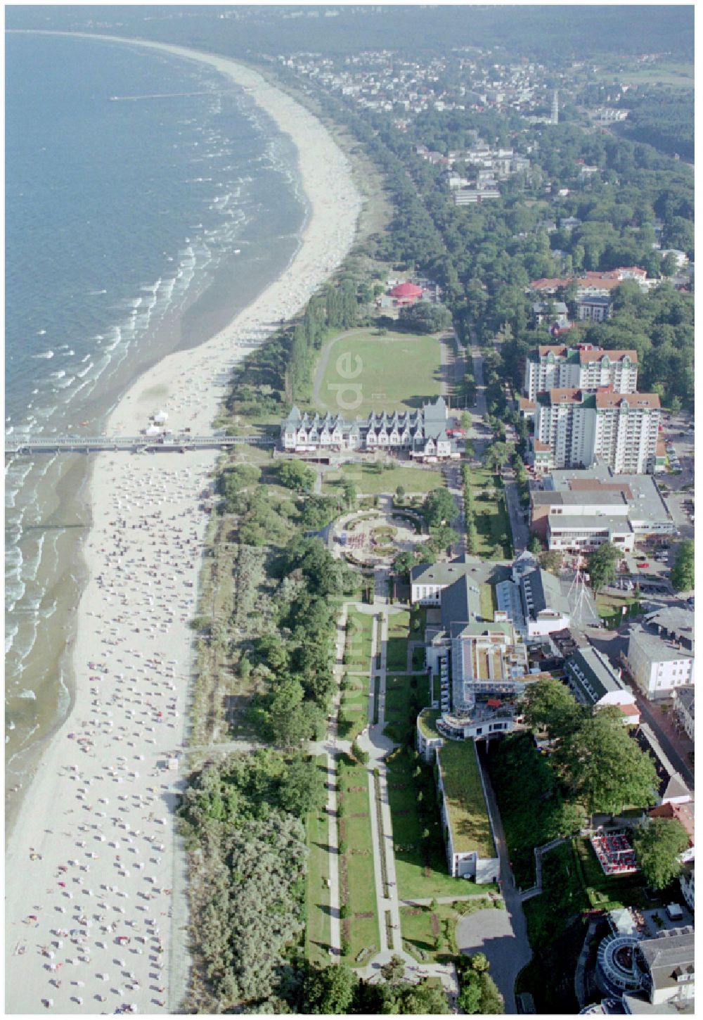 Luftbild Seebad Heringsdorf - Sandstrand- Landschaft der Ostsee in Seebad Heringsdorf im Bundesland Mecklenburg-Vorpommern, Deutschland