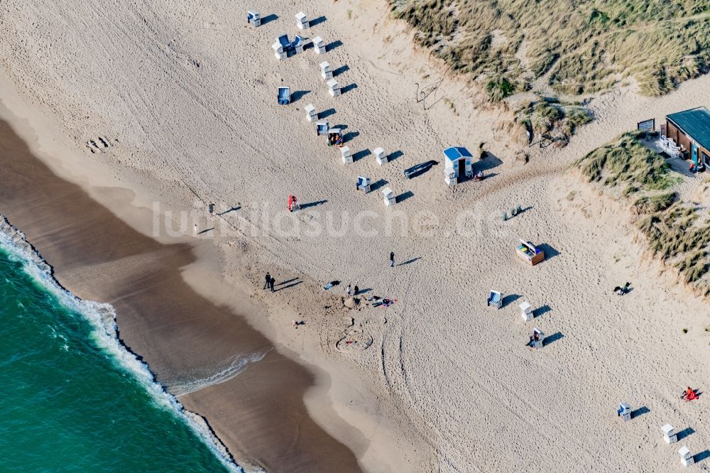 Luftaufnahme Sylt - Sandstrand- Landschaft Samoa FKK-Strand im Ortsteil Rantum (Sylt) in Sylt im Bundesland Schleswig-Holstein, Deutschland